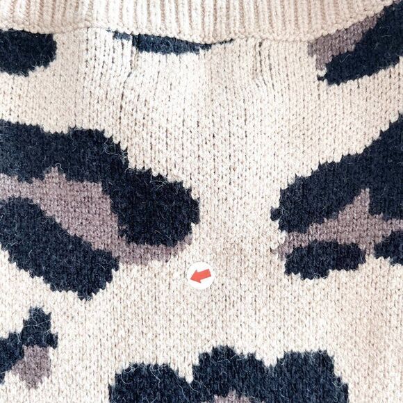 Adora // leopard sweater // Size large // EUC - Picture 9 of 11